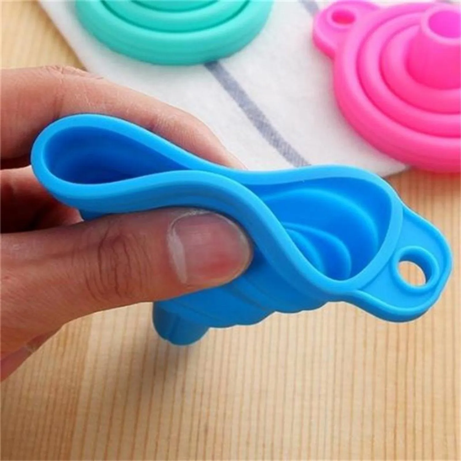 4677 Silicone Funnel for Kitchen Use Oil Pouring Sauce Water Juice