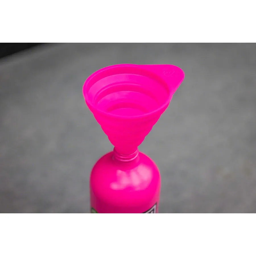 Muc-Off Collapsible Silicone Funnel