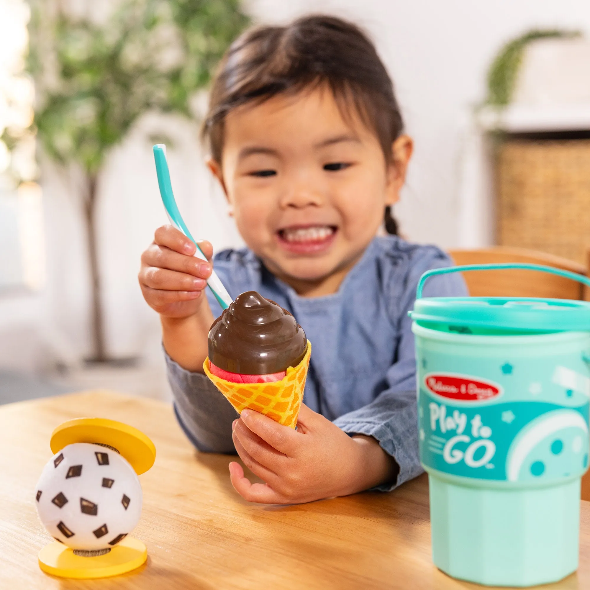 Play to Go Ice Cream Play Set