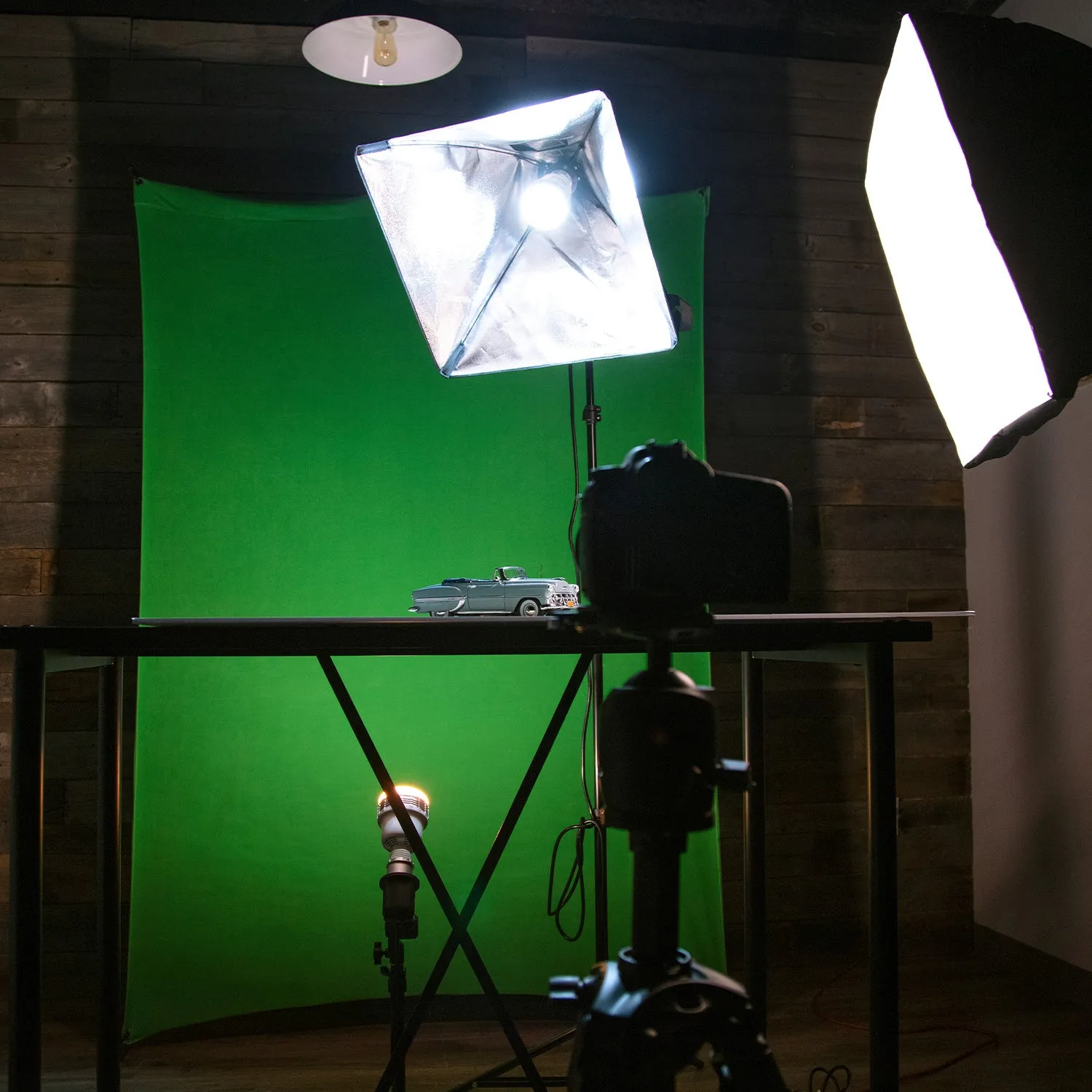 X-Drop Wrinkle-Resistant Backdrop Kit - Chroma-Key Green Screen (5' x 7')